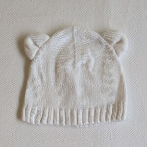 old navy knit bear ears baby beanie tuque hat white unisex 0-3 months